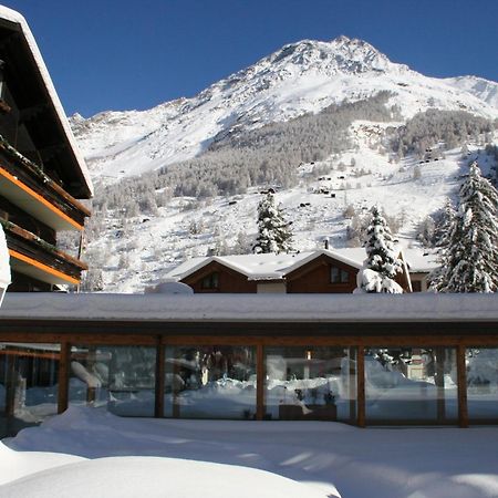 Typically Swiss Hotel Taescherhof Exterior photo