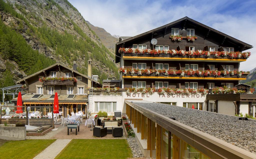 Typically Swiss Hotel Taescherhof Exterior photo