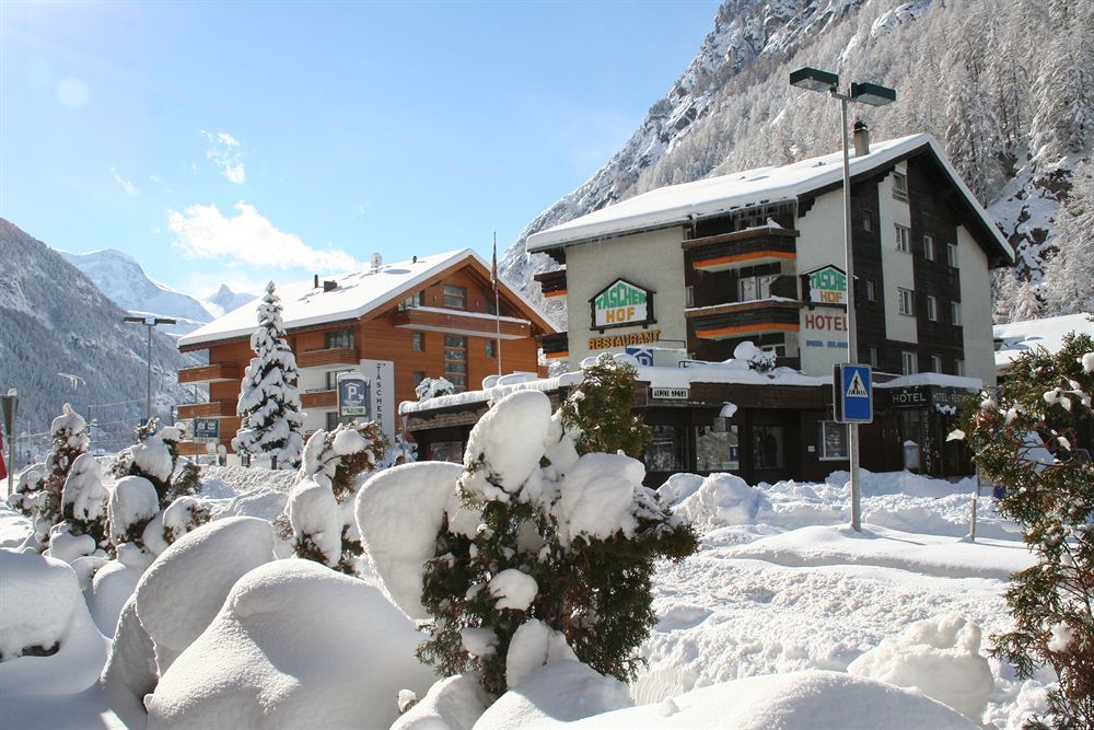 Typically Swiss Hotel Taescherhof Exterior photo