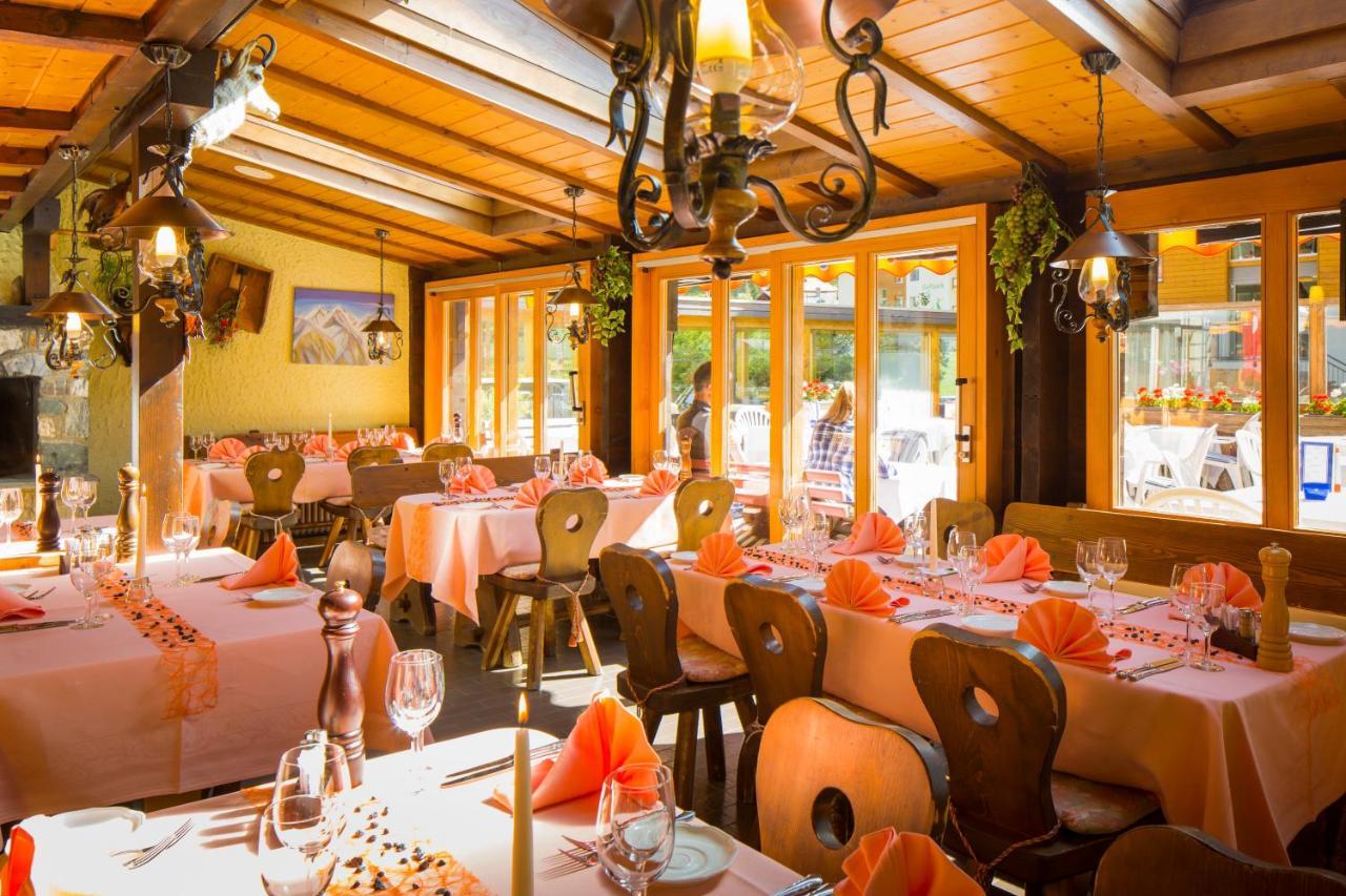 Typically Swiss Hotel Taescherhof Exterior photo