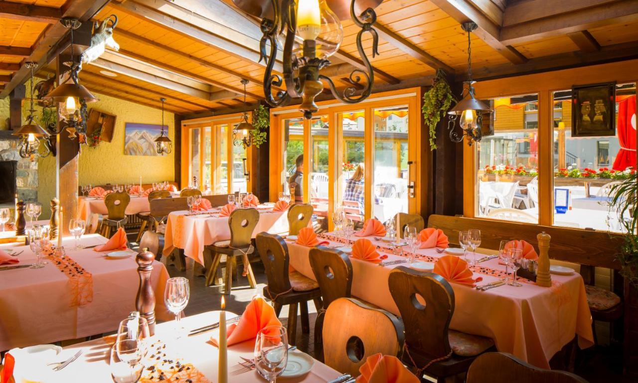 Typically Swiss Hotel Taescherhof Exterior photo